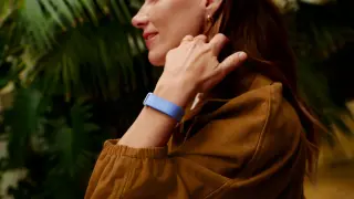 Google's Screenless Fitbit Air Debuts with AI Health Coach and Rebranded Google Health App