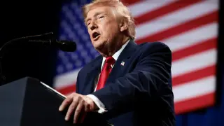 Trump Extends Narrow Jones Act Waiver to Stabilize Fuel Flows Amid Iran Turmoil