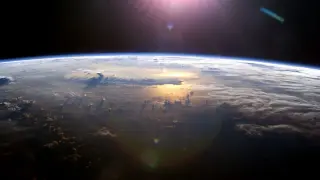 Earth’s Shape Shifts: Poles Rise and Equator Sinks in a Mass-Redistribution Puzzle
