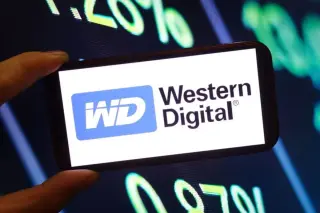 DRAM Breakout Ignites Memory-Stock Rally in WDC, MU, STX, and SNDK