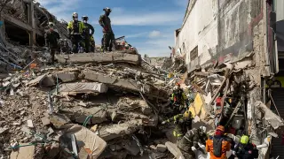 Colombia rattled by 5.1 quake, prompting evacuations in Bogotá and Bucaramanga