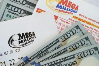 Florida lands Mega Millions’ $800M jackpot, the year’s biggest prize