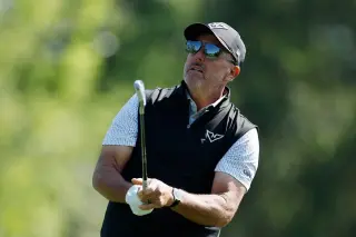 Mickelson resigns from California club amid misconduct claims