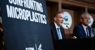 Study: Water Reacts with Microplastics to Generate Cell-Damaging Radicals