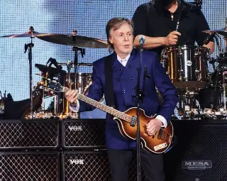 McCartney Surprises Fans With Unplanned Beatles Cameo in Liverpool