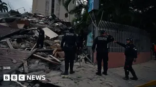 Caracas hit by 7.1 quake as Caribbean tsunami warnings issued