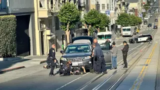 Theft suspect killed as car strikes SF officers during Nob Hill pursuit