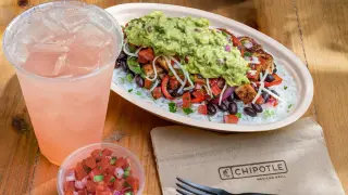Chipotle opens its first Mexico outlet, testing expansion near the Texas border