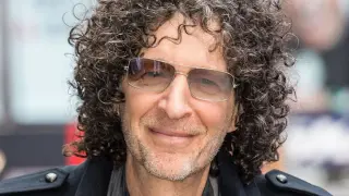 Howard Stern and Beth Stern's Rare Hamptons Selfie Sparks Fans' Adoration