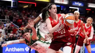Clark’s Historic 45-Point Night Fuels Fever Victory Amid Controversy