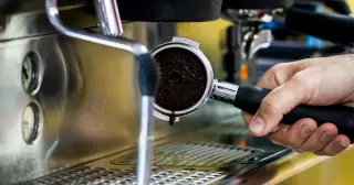 Coffee Grounds Turned into Fire Logs: Bio-bean’s Circular-Burn Venture That Didn’t Last