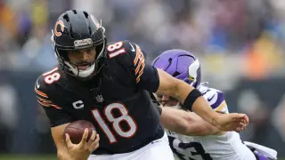 Vikings survive Bears 9-3 as Williams exits with hamstring injury