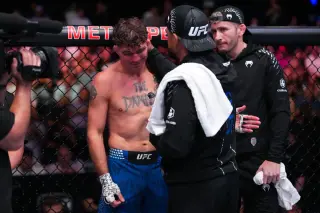 Darren Elkins Bids Farewell After 35-Second UFC Vegas 120 Exit