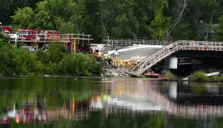 Construction-Phase Collapse on Old Town Bridge Injures Worker