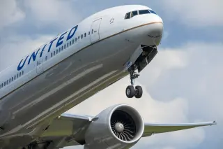 Israel Expands Crew Nationality Ban to Overflights, Triggering Legal and Operational Crises