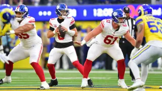 Giants QB Dart undergoes season-ending knee surgery; Winston takes over