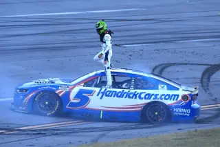 Larson’s Talladega Win Secures Chase Lead Amid Yellow Line Controversy