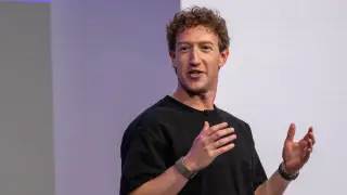Meta Creates Non-Voting Shares to Anchor Zuckerberg in California Amid Wealth Tax Vote