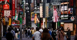Japan’s New Residency Rules Spark Anxiety and Economic Debate