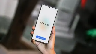 Galaxy S24 Ultra Debuts One UI 8.5 With Focused UI Customization and Subtle Camera Updates
