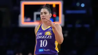 Plum lands in Phoenix on midseason blockbuster swap