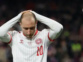 Eriksen collapses on pitch during Denmark-Ukraine friendly; conscious and hospitalised