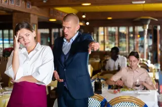 Wife Refuses to Pay for In-Laws’ Dinner, Pays for Her Own Meal and Walks Out