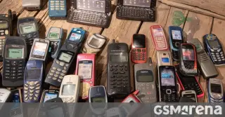 Feature-Phone Comeback: Real Trend or Nostalgia-Driven Fad?