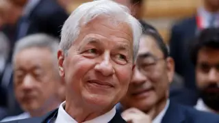Dimon narrows JPMorgan succession to two as Lake exits