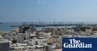 Somali police detain and beat Guardian reporters amid crackdown on press freedom