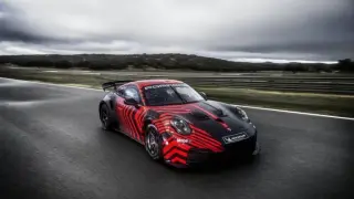 Porsche launches the 911 GT4 R, a 911-based GT4 racer for global competition