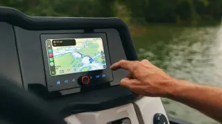 CarPlay and Android Auto Arrive on MasterCraft Pontoon Boats