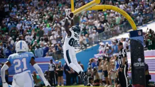 Hurts Drives 2-0 Eagles as OL and Safety Woes Surface vs Titans