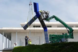 Kennedy Center removes iconic Blue sculpture from The REACH grounds