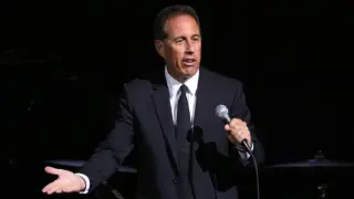 Seinfeld’s Chicago Tour Confronts Viral Protests Over Israel Stance