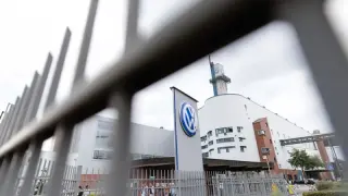 VW to convert German plant into defense hub with Israeli investor