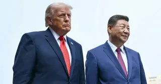 Trump’s Nine-Word Pause in Beijing as Taiwan Warning Looms