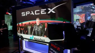 SpaceX IPO Sparks Wild Swings as hype meets fundamentals