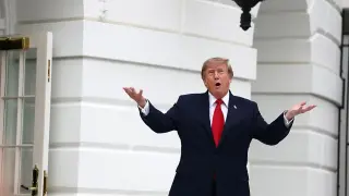 Trump Approval Hits Record Low as Democrats Gain Midterm Lead