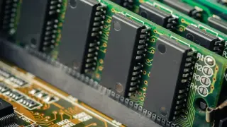 Sandisk Unveils Ambitious 2030 Plan as Memory Stocks Rally on AI Storage Boom
