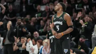 Edwards' Fourth-Quarter Rescue Pushes Wolves to Even Series with Spurs