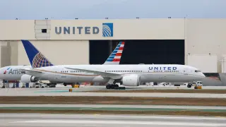 United CEO rules out more U.S. airline mergers after American rejection