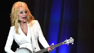 Dolly Parton Seals Her Final Song in a Time Capsule for 2046 Debut