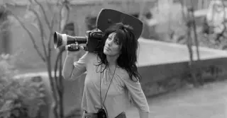 Margaret Moth: Fearless CNN Camerawoman Who Redefined War Reporting