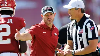 Empty Seats, Heavy Loss: Georgia Dominates Arkansas as Campus Feels Abandoned