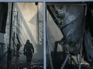 Kyiv Under Fire as Russia Resumes Attacks After Brief Pause