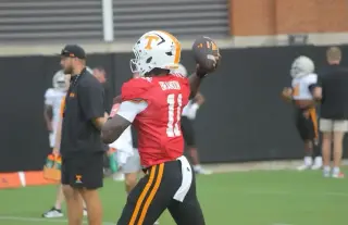 Freshman Faizon Brandon Emerges as Tennessee’s QB Front-Runner, Per RTI