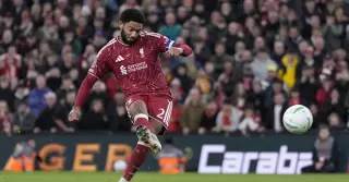 Gomez Seals Liverpool’s Carabao Cup Advance as Chelsea Suffer Fifth Penalty Loss