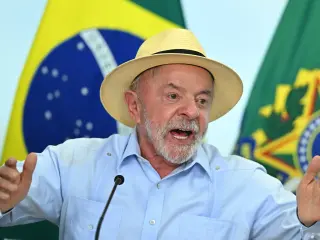 Brazil Election Race Narrows to Statistical Tie as Lula Faces Bolsonaro Son