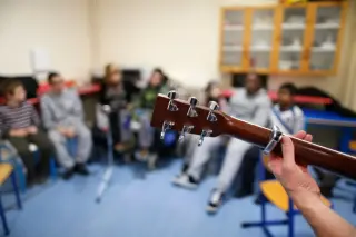 Music’s pain-relief powers linked to mood, control, and movement